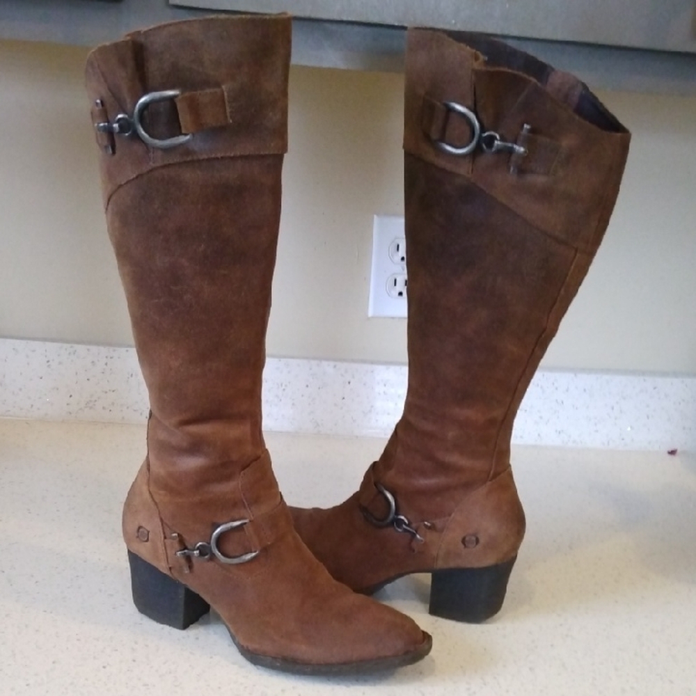 Born  Boots  Altas